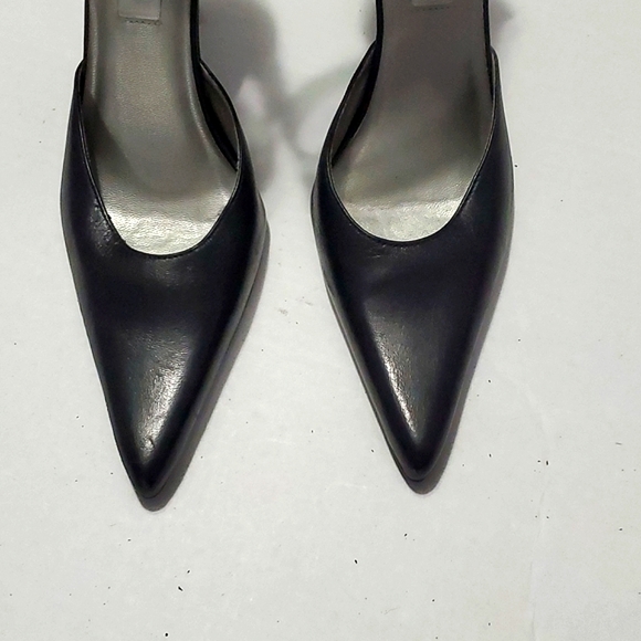 Steve Madden LIV Black Pointed Toes Leather Classic Chic Strappy Heels - Picture 2 of 12